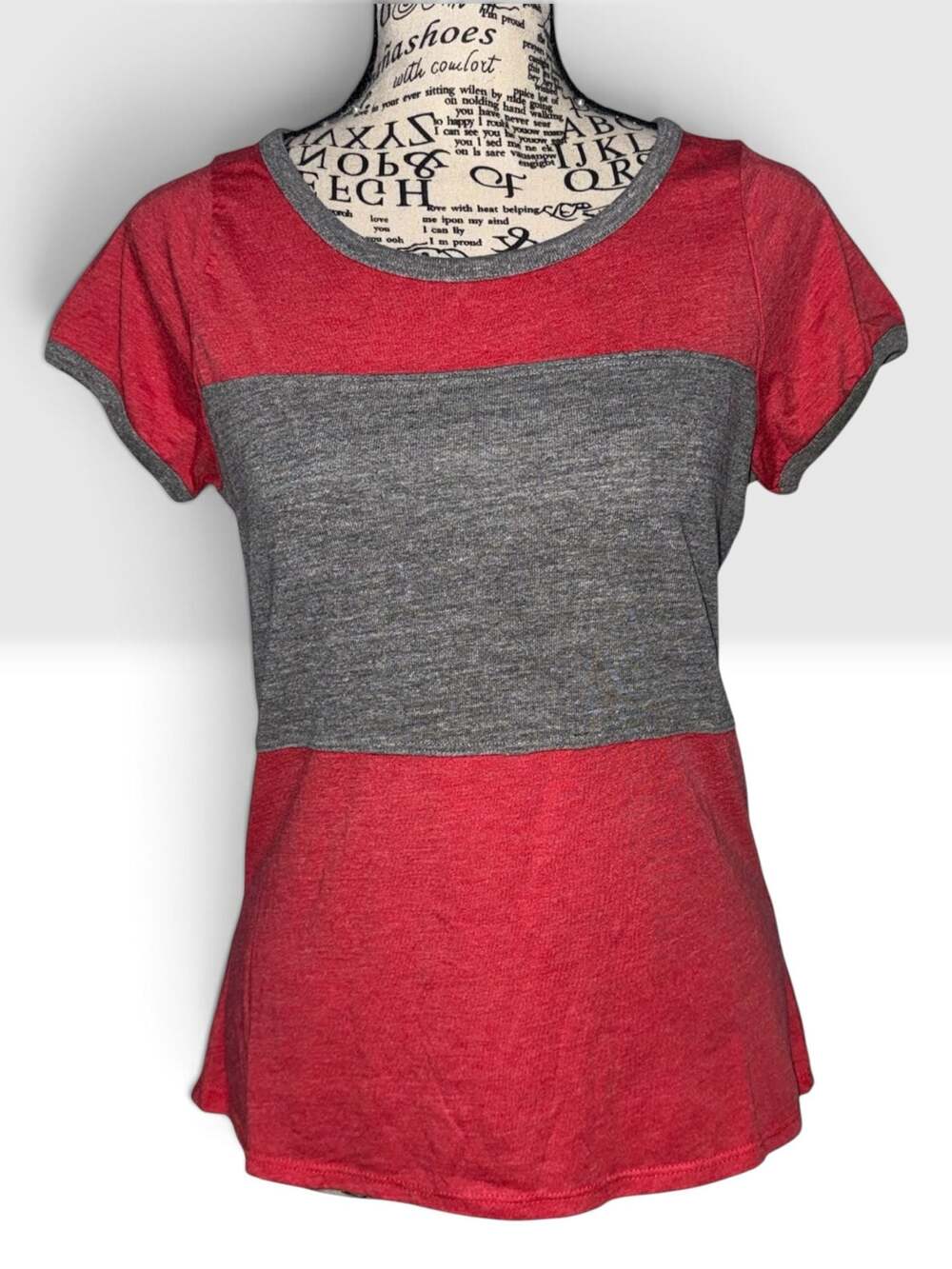 Chaser Women's Red and Gray Colorblock Short Sleeve T-Shirt Size Medium